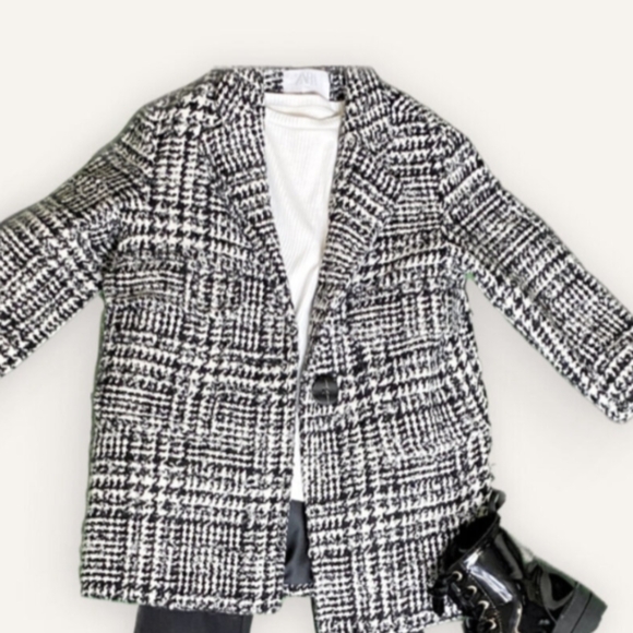 Coat - Picture 6 of 6